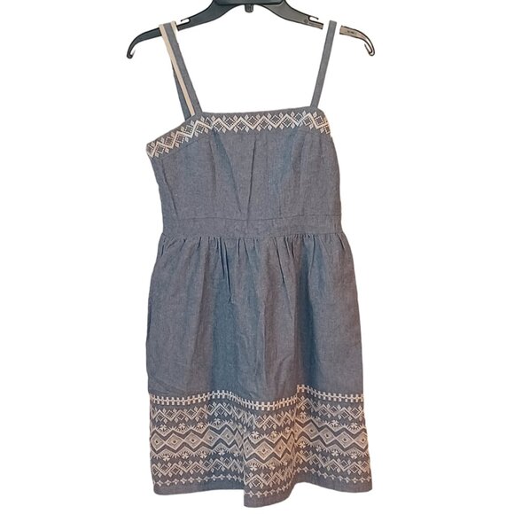 Esley Denim Dress With Pockets Size Small - Picture 1 of 3